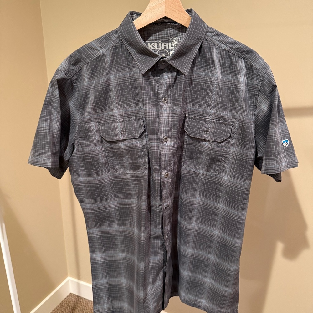 Men's KUHL Eluxur Short Sleeve Button Up Shirt, Size L